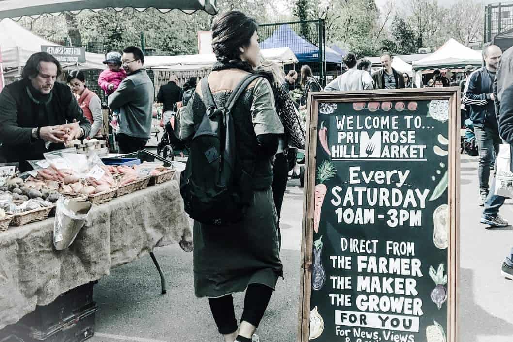 Farmers markets are a feast for the senses! Artisan delicacies, delicious fusion foods sizzling away in hipster food trucks, the smell of fresh bread and coffee, happy pups and cheery faces. Sounds like you couldn’t want more! #farmersmarket #farmersmarkets #localisbetter #shoplocal #seasonalproduce