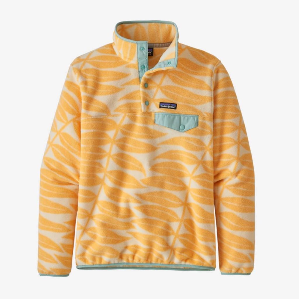 In some areas of the world, we’re starting to cozy up for winter which may have us wondering about one thing — what is fleece? Image by Patagonia #sustainablefashion #whatisfleece