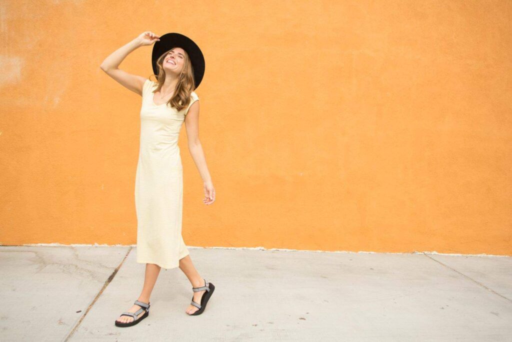 Hemp fabric is hip and happening. You’ve probably only been hearing about it recently, but hemp fiber has been around FOREVER Image by Toad&Co #hempfabric #sustainablefashion