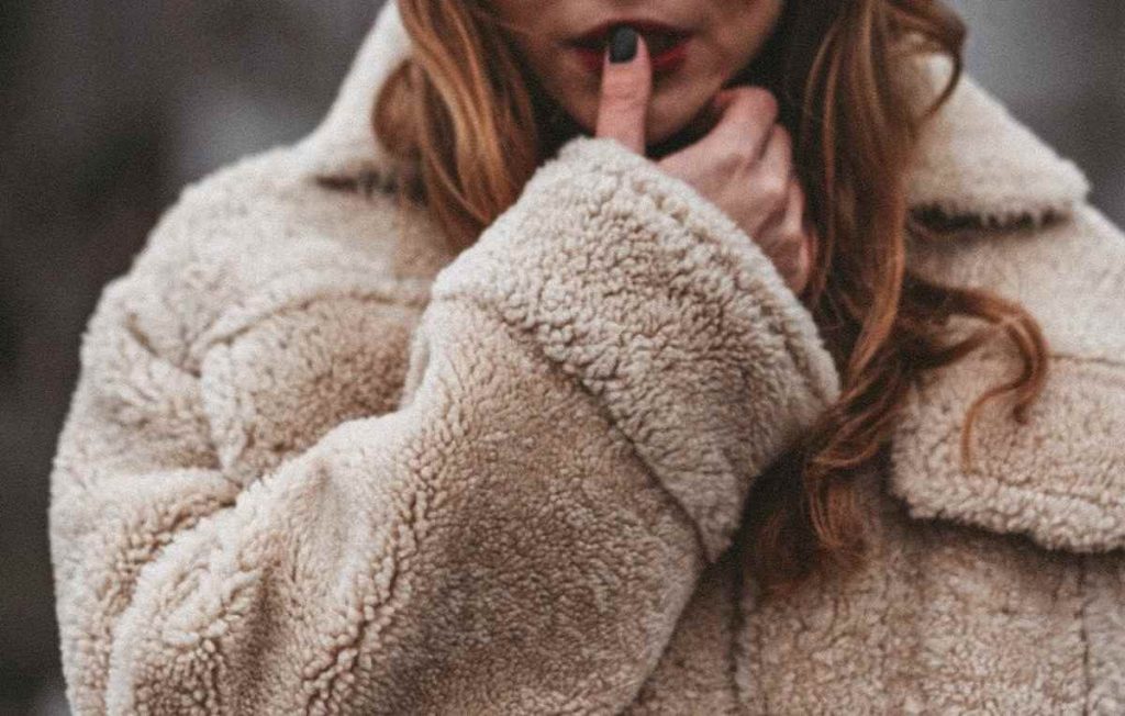 In some areas of the world, we’re starting to cozy up for winter which may have us wondering about one thing — what is fleece? Photo by Eugene Chystiakov on Unsplash #sustainablefashion #whatisfleece