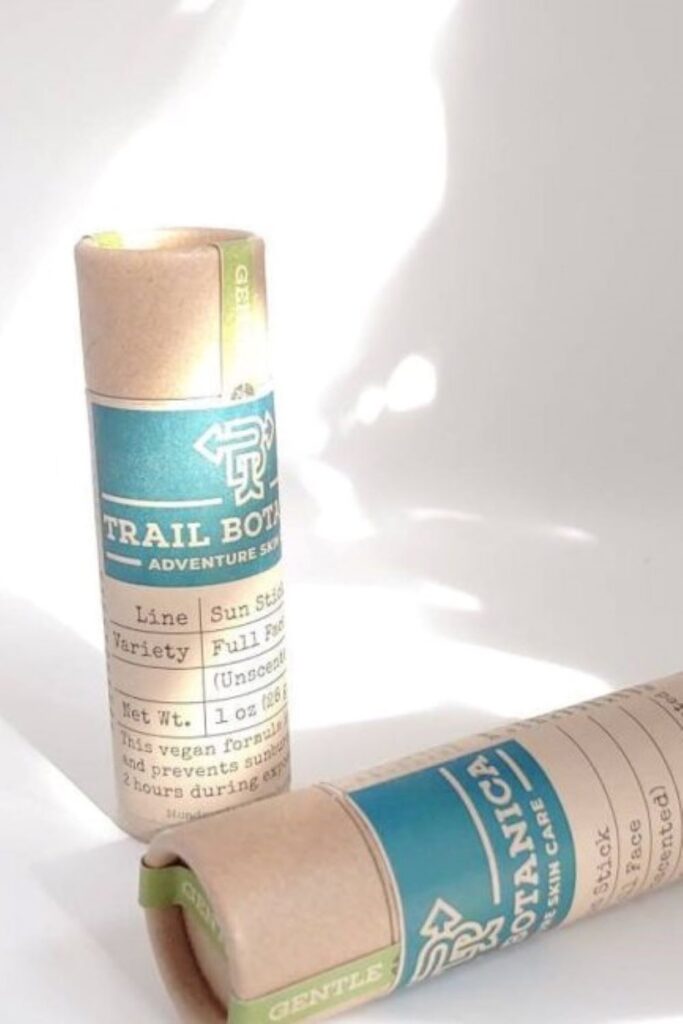 We’ve talked about reef-safe vegan sunscreen before, but this time we’re taking it a step further and looking for the best zero waste sunscreen. After all, plastic bottles aren’t good for the sea either.  Image by Trail Botanica #zerowastesunscreen