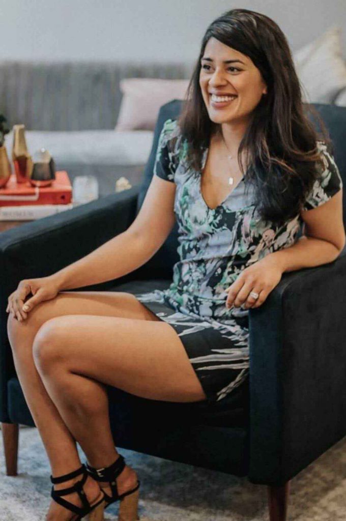 Say goodbye to having "nothing to wear". With clothing and dress rental online, you get the excitement of new clothes, while staying a minimalist consumer. Image by Armoire - The inspiring boss lady Ambika Singh #fashionrental #sustainablefashion