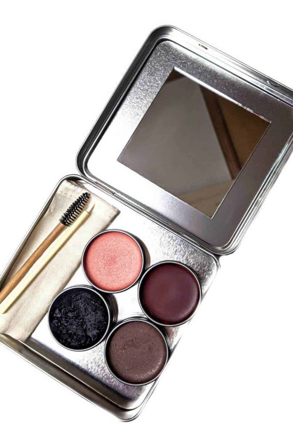We've covered lots of great zero waste beauty products that are better for you AND the environment. Now we're narrowing it down to the best of the best. Image by Clean Faced Cosmetics #zerowastebeauty #sustainablebeauty