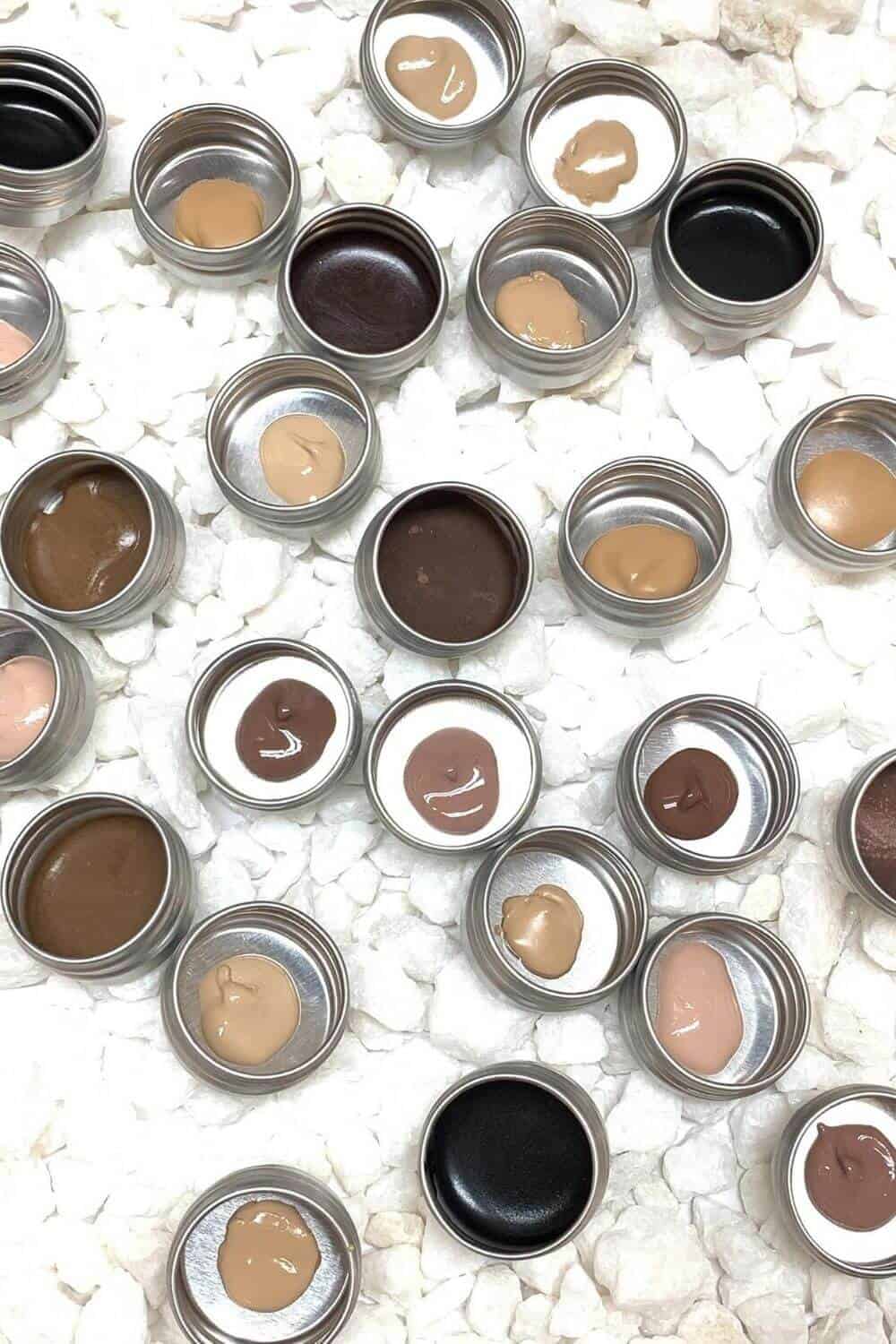 We've covered lots of great zero waste beauty products that are better for you AND the environment. Now we're narrowing it down to the best of the best. Image by DAB Herb Makeup #zerowastebeauty #sustainablebeauty
