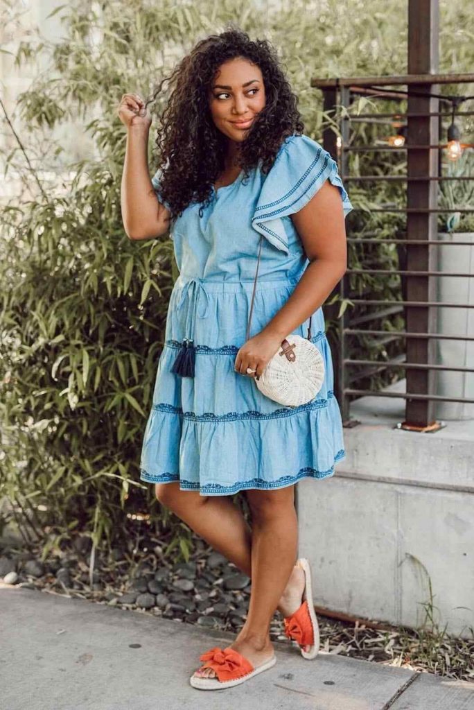 Say goodbye to having "nothing to wear". With clothing and dress rental online, you get the excitement of new clothes, while staying a minimalist consumer. Image by Gwynnie Bee #fashionrental #sustainablefashion