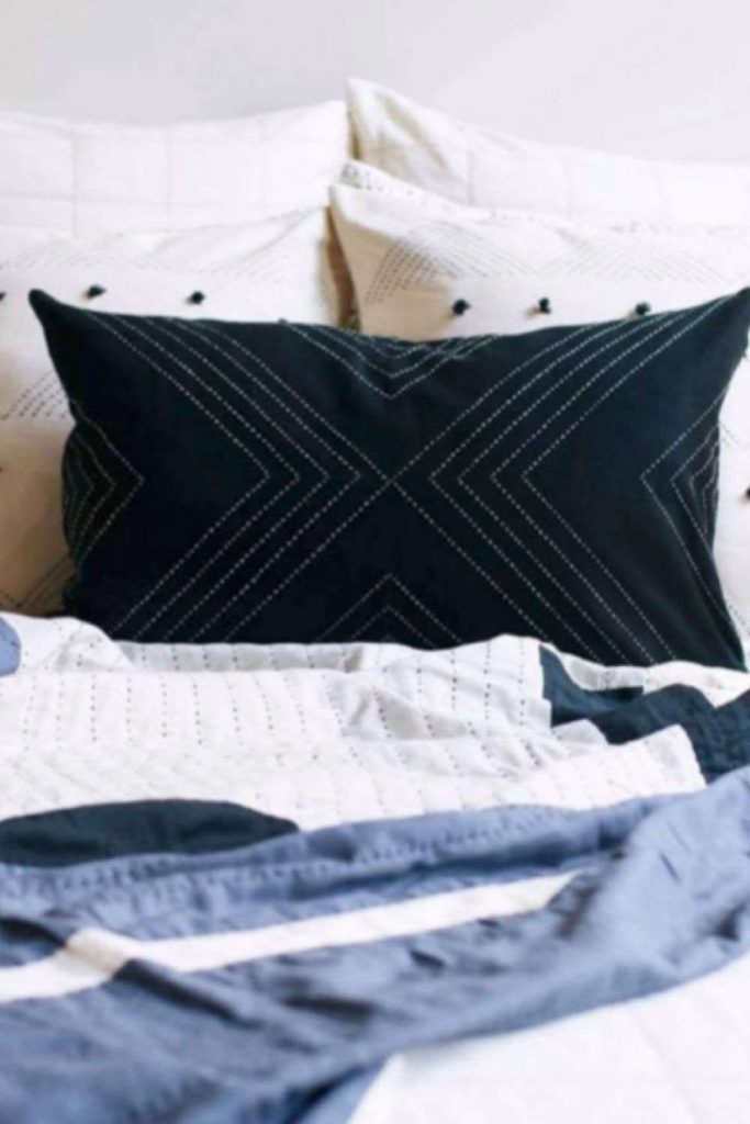 9 Sustainable and Eco Friendly Pillows for Green Dreaming