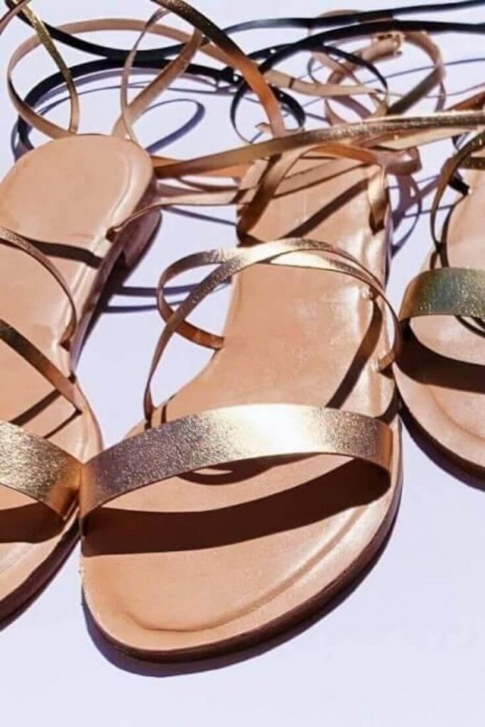 In the spirit of walking towards a greener future, we’ve been hunting for ethical and eco friendly sandals Image by D'Arçé #ecofriendlysandals #ethicalfashion
