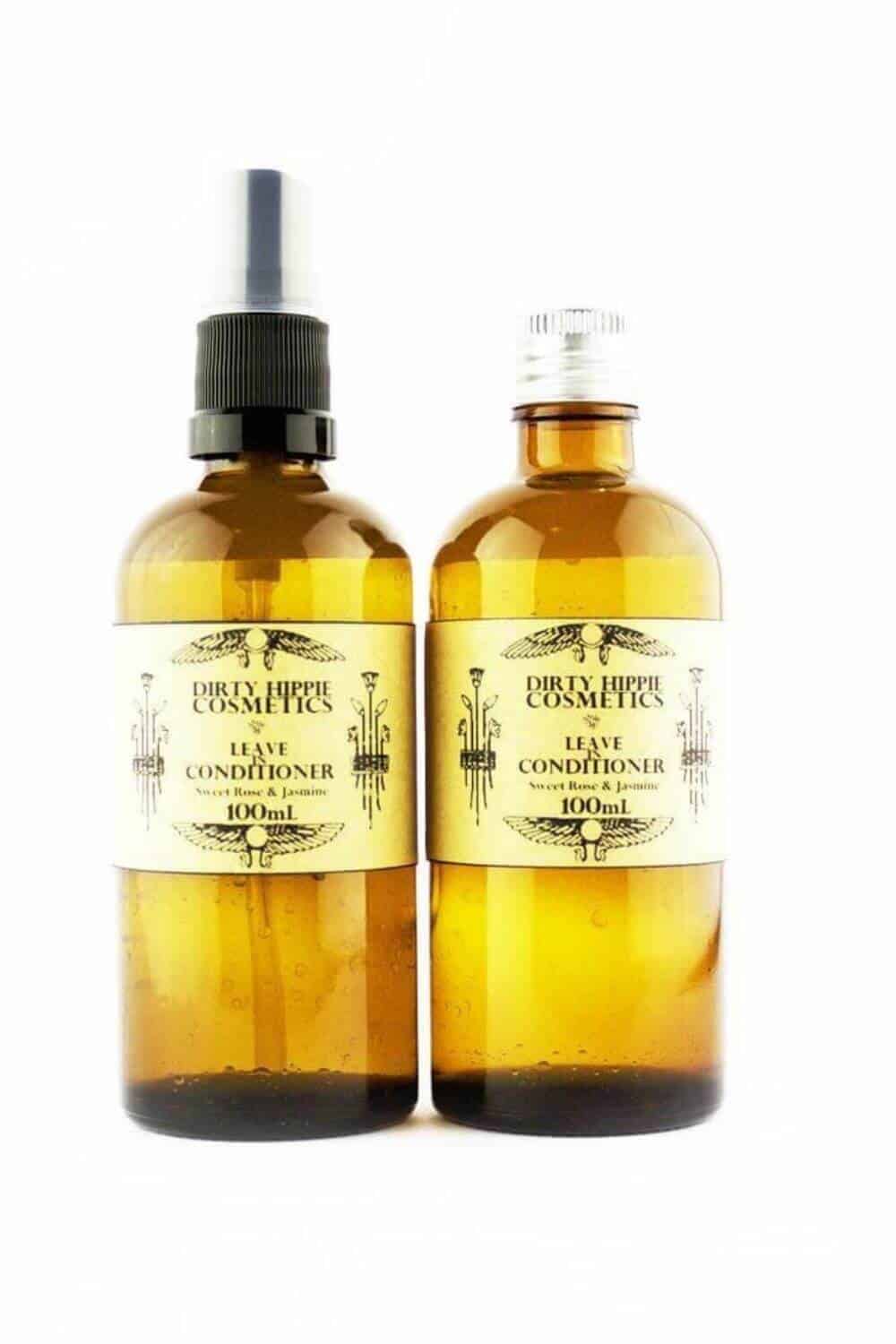 Switching to vegan and cruelty-free shampoo, conditioner, and other hair products is great but isn’t enough from an environmental perspective. Thankfully, there are now many zero waste shampoo and conditioners available. Image by Dirty Hippie Cosmetics #zerowasteshampoo #zerowasteconditioner #sustainablejungle