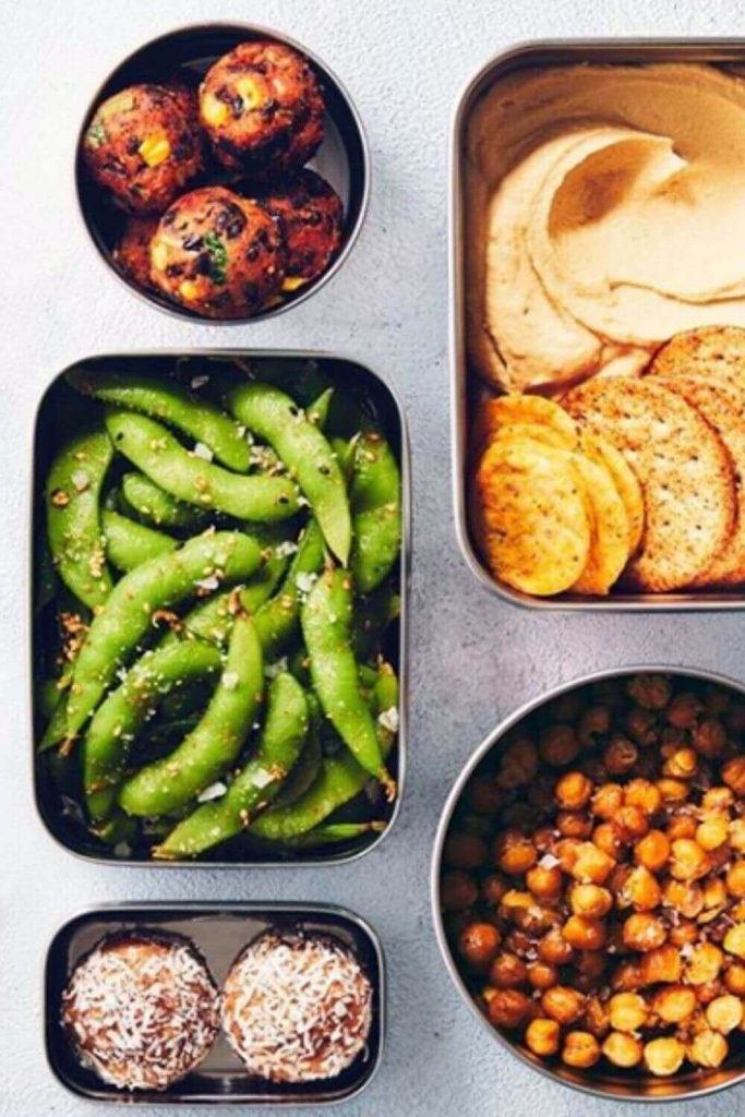 And a good place to start living the life of less waste is a zero waste kit Image by EarthHero #zerowastekit #Zerowasteeverydaykit #sustainablejungle