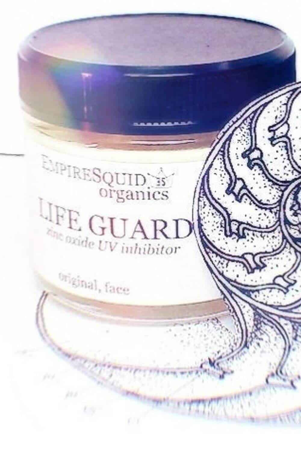 We’ve talked about reef-safe vegan sunscreen before, but this time we’re taking it a step further and looking for the best zero waste sunscreen. After all, plastic bottles aren’t good for the sea either. Image by Empire Squid #zerowastesunscreen