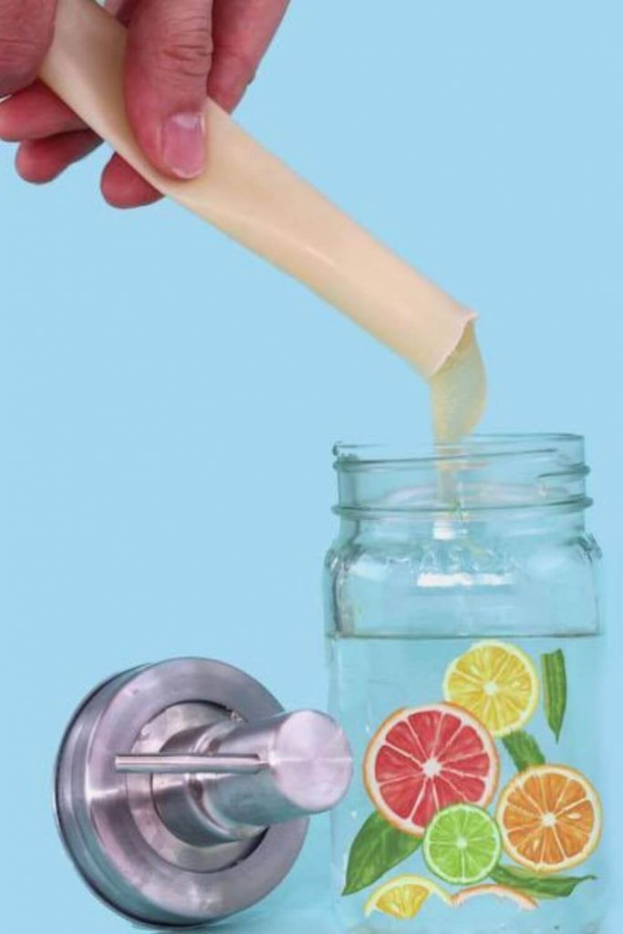 Clean freaks rejoice, zero waste dish soap is one of the easiest zero waste swaps you can make. Image by Etee #zerowastedishsoap #zerowastesoap #zerowaste