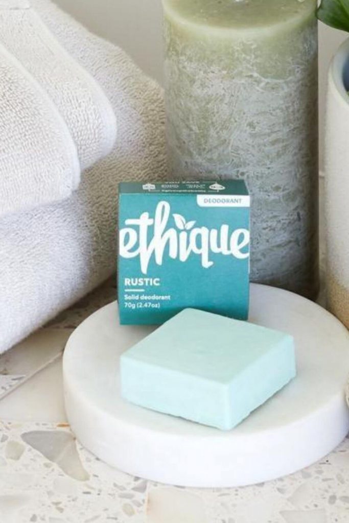 Looking for a zero waste deodorant alternative? Here's our list of options for stink-free sustainable pits Image by Ethique #zerowastedeodorant #sustainablejungle