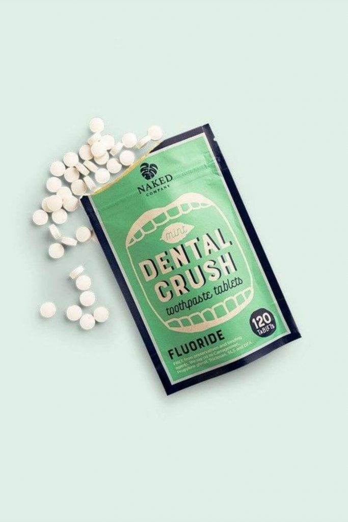 The whole idea of zero waste makes us smile, so we thought we’d take a moment to talk zero waste toothpaste Image by Naked Company #zerowastetoothpaste #sustainablejungle
