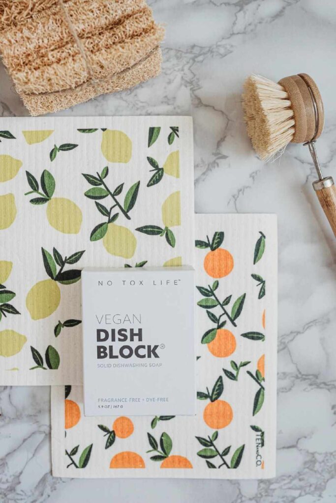 7 Zero Waste Cleaning Brands For a Plastic Free Polish #zerowastecleaningproducts #plasticfreecleaningproducts #sustainablejungle Image by ZeroWasteStore