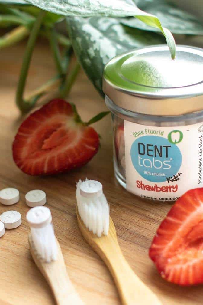 Toothpaste is probably the most regularly used body care product around which is why it was one of the first products we scrutinized for sustainable, cruelty free toothpaste alternatives... Image by Dentabs #crueltyfreetoothpaste #sustainablejungle