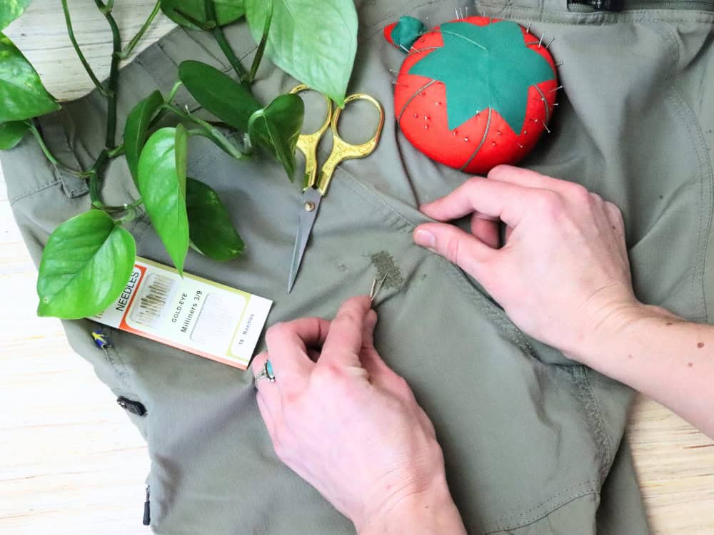 How To Avoid Fast Fashion: 7 Rules To Stop Fast Fashion In Its Threads Image by Sustainable Jungle #howtoavoidfastfashion #avoidingfastfashion #howtostopfastfashion #waystostopfastfashion #stoppingfastfashion #sustainablejungle
