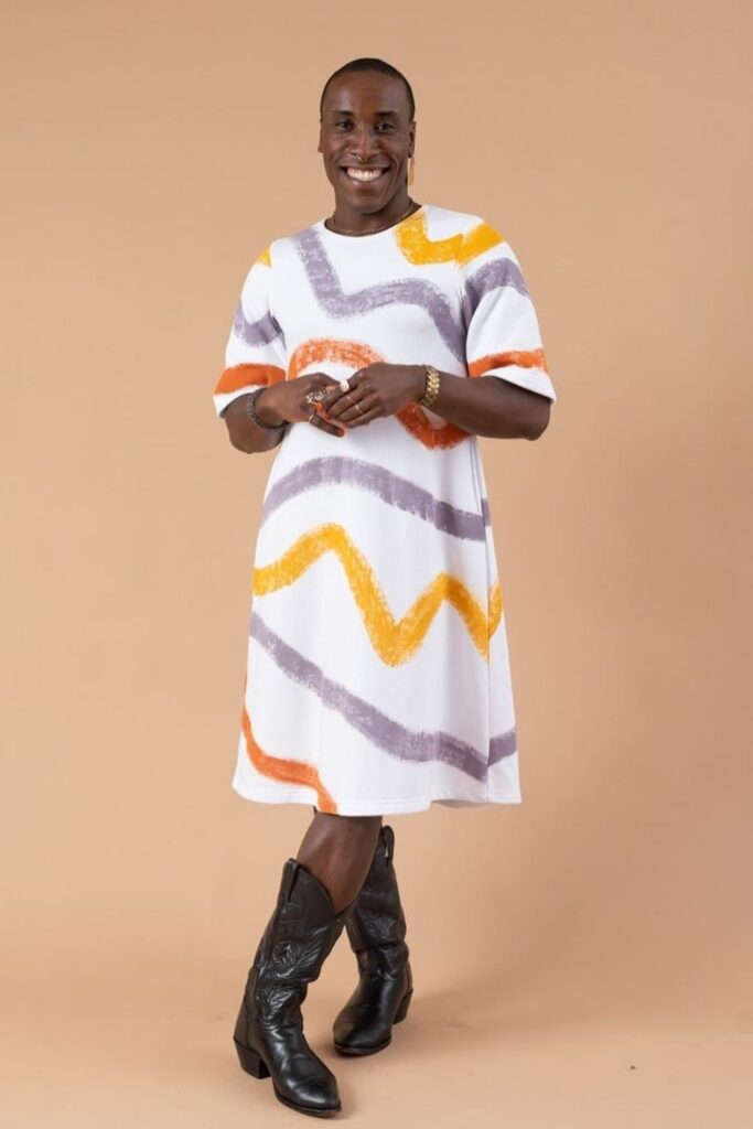 Binary fashion is coming to an end with a new breed of brands creating gender neutral clothing for more inclusive fluid fashion industry Image by tonlé #genderneutralclothing #genderneutrallclothingbrands #nonbinaryclothing #nonbinaryclothes #sustainablejungle