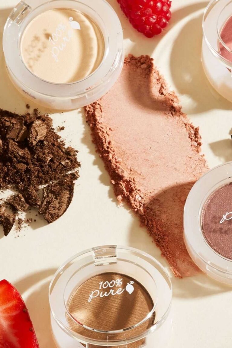 7 Natural & Organic Eyeshadow Brands For Sultry Sustainable Shades