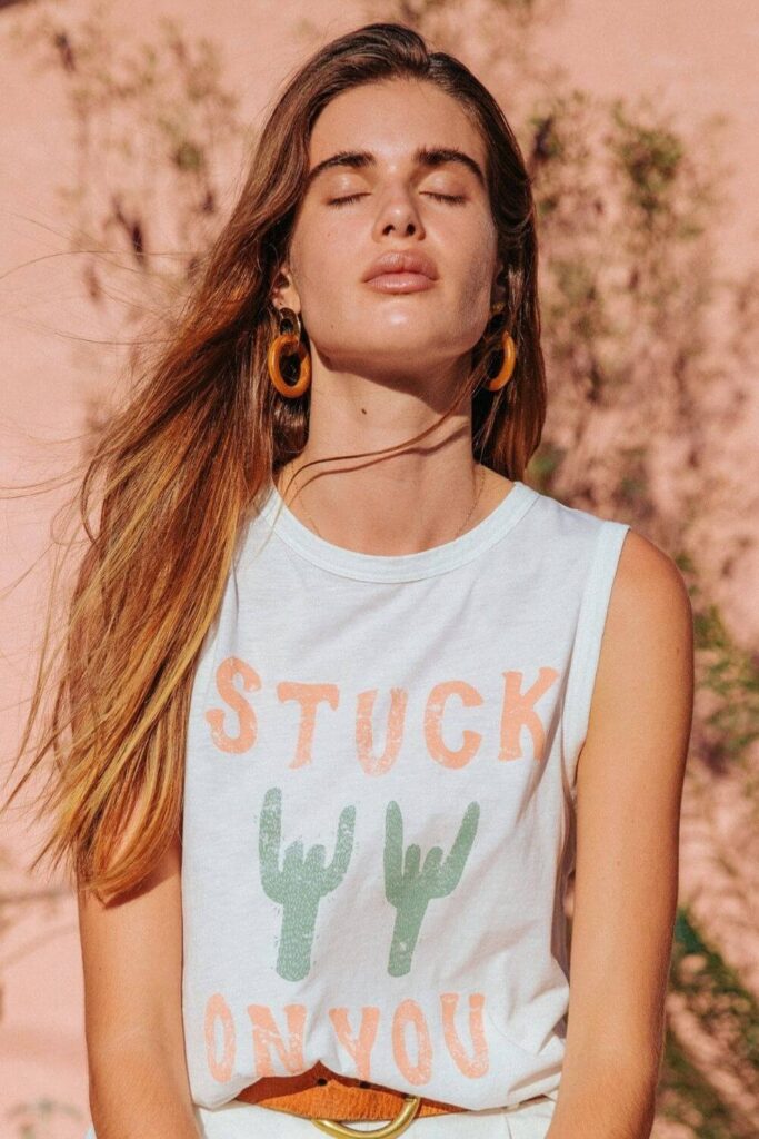 Wearing clothes made with natural materials is great and all, but wearing organic clothing made with natural materials is even better Image by MATE the Label #organicclothing #sustainablejungle
