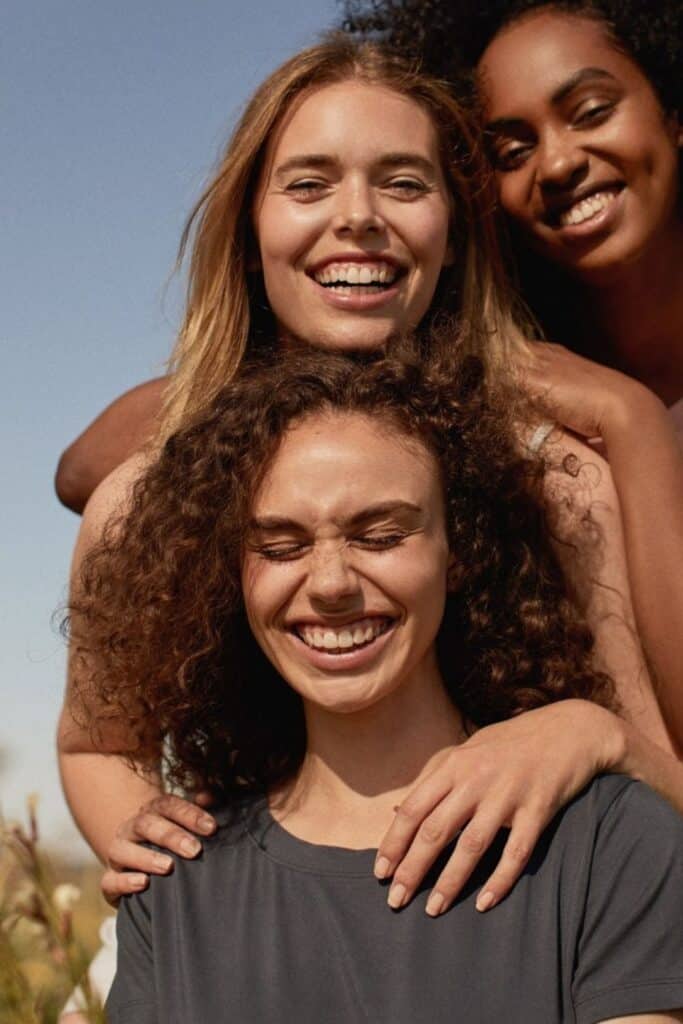 Not only is affordable ethical clothing possible, but it’s easier to come by than you think. Image by Boody #affordableethicalclothing #sustainablejungle