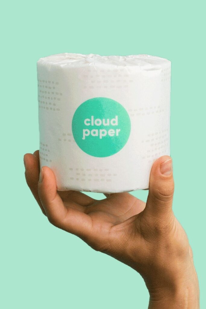 Let’s start giving a s*** about our planet, by starting with the best eco friendly toilet paper. Image by Cloud Paper #ecofriendlytoiletpaper #sustainabletoiletpaper #sustainablejungle