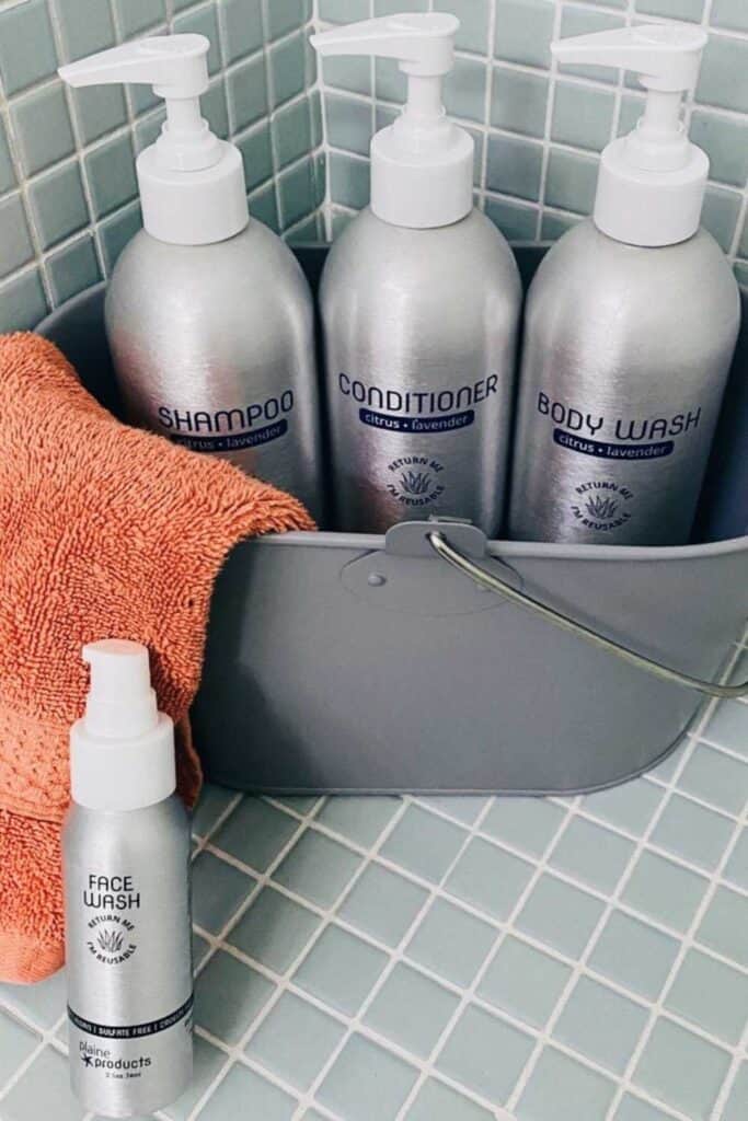 Most beauty brands sell chemically-laden body washes you wouldn’t use on your dog. Fortunately for peace of mind and a truly clean shower, there are several natural and organic body wash options available. Image by Plaine Products #organicbodywash #naturalbodywash #sustainablebodywash #sustainablejungle