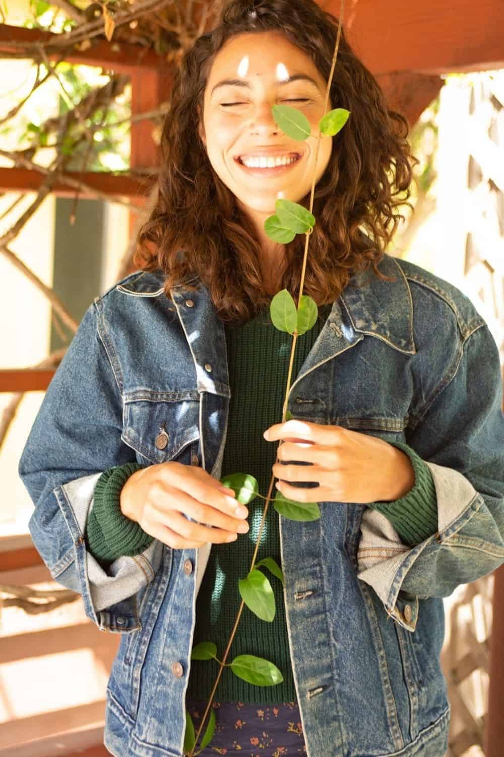 Not only is affordable ethical clothing possible, but it’s easier to come by than you think. Image by Toad&Co #affordableethicalclothing #sustainablejungle
