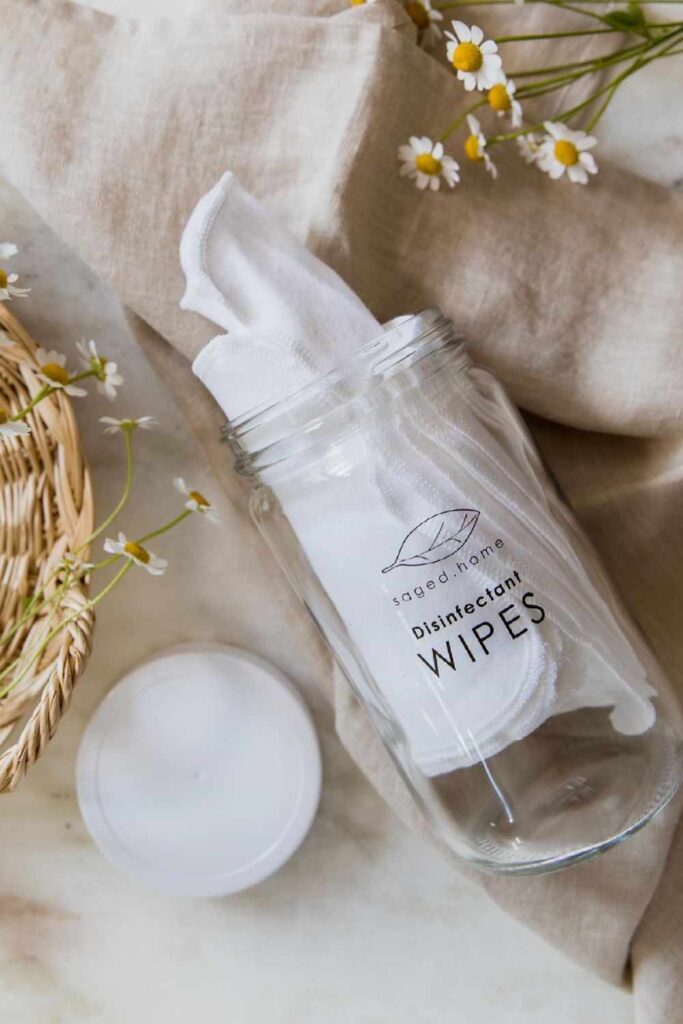 Conventional cleaning products may bring instant shine, but they ironically contribute to toxic waste and plastic pollution. Which is why it’s critical to use truly eco friendly cleaning products. Image by Zero Waste Store #ecofriendlycleaningproducts #naturalcleaningproducts #sustainablejungle