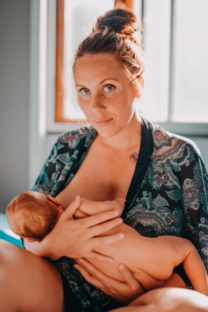 Congratulations on welcoming a new addition to your family! Raising a zero waste baby is easier than you might think. Less is more, and reusing is key. Photo by 🇸🇮 Janko Ferlič via Unsplash #zerowastebaby #sustainablejungle