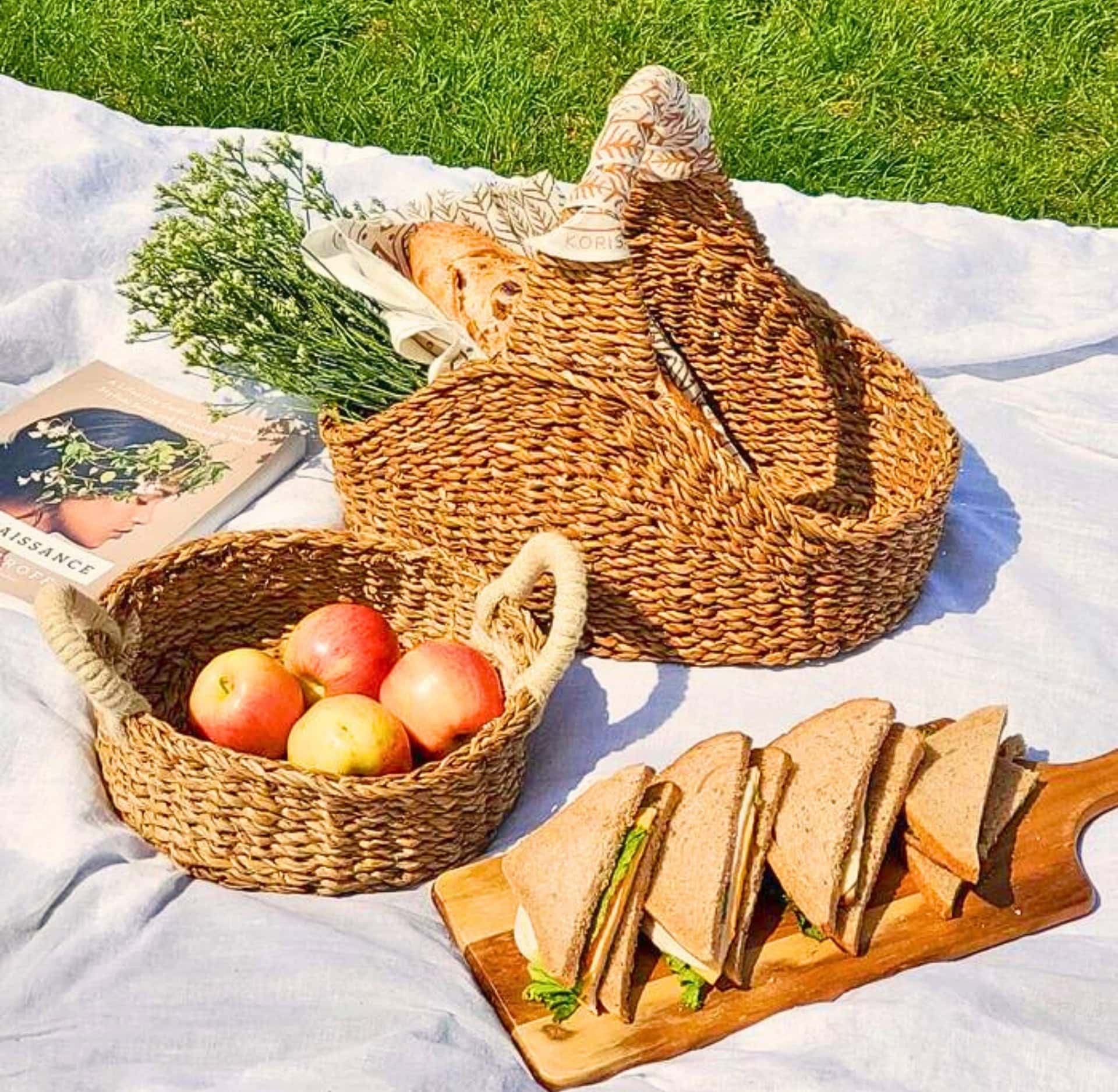 Image by Korissa (sustainable-picnic-baskets)