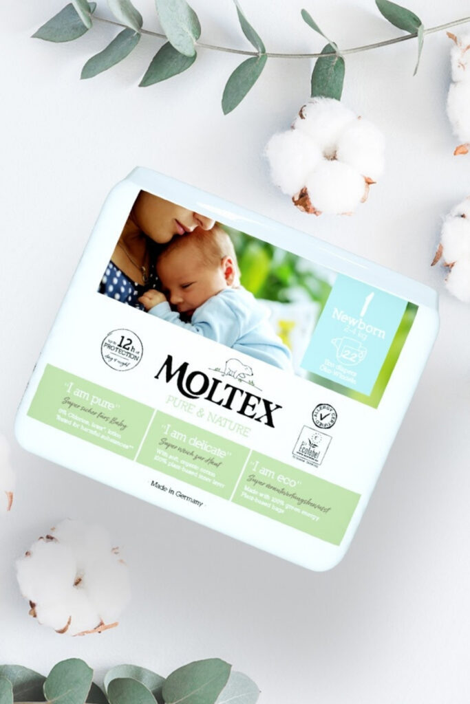 10 Eco Friendly Diapers For the Most Sustainable Baby Bottoms #ecofriendlydiapers #sustainablediapers #ecofriendlydisposablediapers #bestecofriendlydiapers #sustainablejungle Image by Moltex