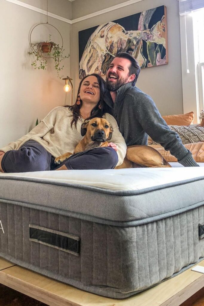 If you want to earn a gold star in reducing your carbon footprint, take the time to learn about mattress recycling and how to do it properly. Image by Awara Sleep #mattressrecycling #mattressrecyclingnearme #freemattressrecycling #mattressrecyclingnyc #mattressrecyclingla #mattressrecyclingsandiego #mattressrecyclingcalifornia #sustainablejungle