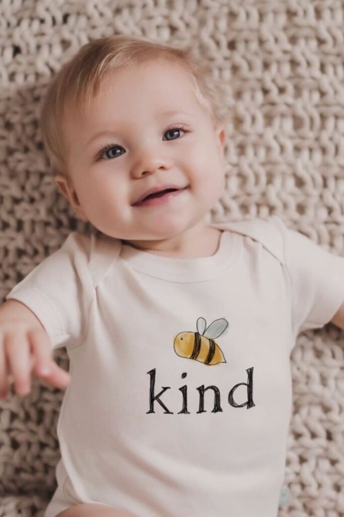 We’ve rounded up some carefully vetted organic baby products for all areas of newborn parentage—everything from dressing, to sleeping, to playing, to keeping baby’s bottom as smooth as, well, a baby’s bottom. Image by Finn + Emma #organicbabyproducts #sustainablejungle