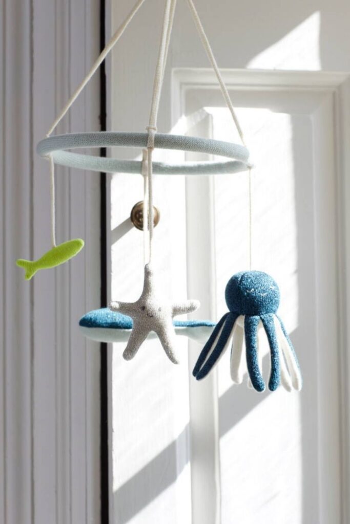 We’ve rounded up some carefully vetted organic baby products for all areas of newborn parentage—everything from dressing, to sleeping, to playing, to keeping baby’s bottom as smooth as, well, a baby’s bottom. Image by Meri Meri #organicbabyproducts #sustainablejungle