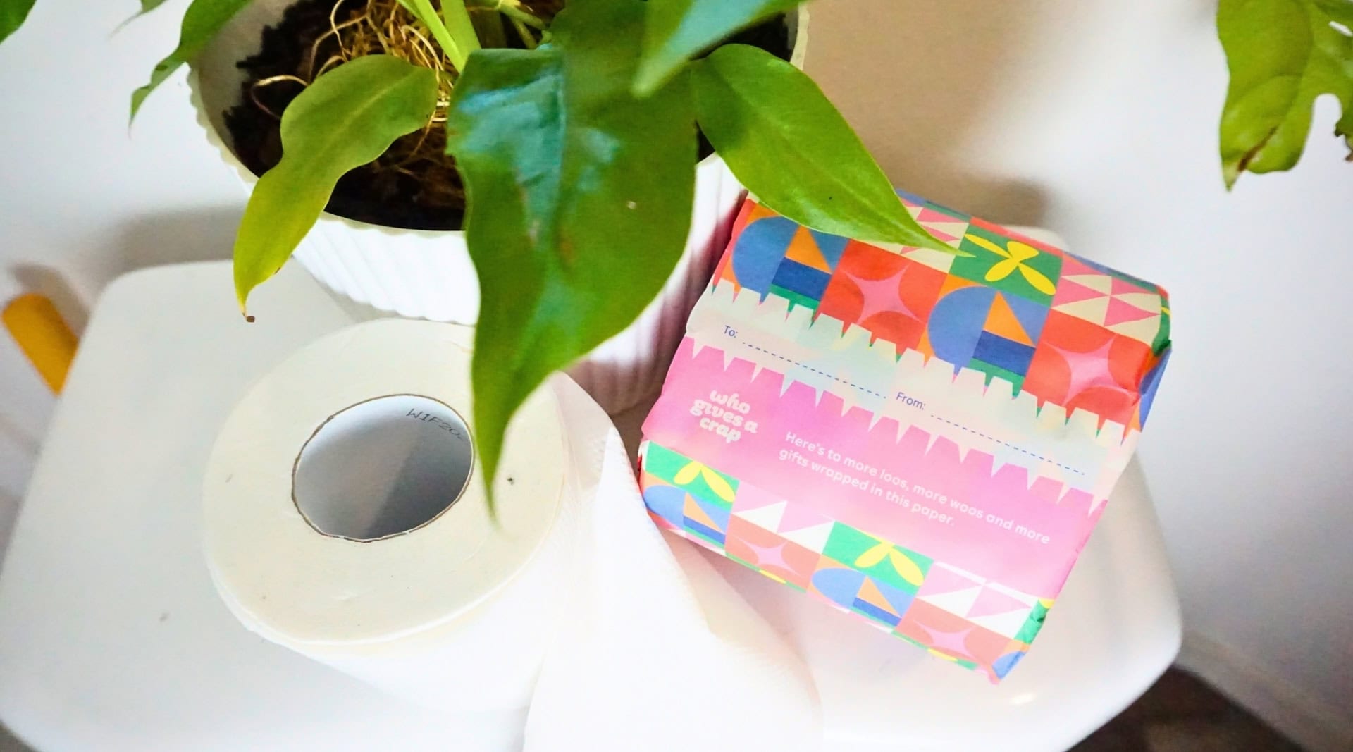 Image by Sustainable Jungle (Who Gives A Crap) (zero-waste-gift-wrapping)