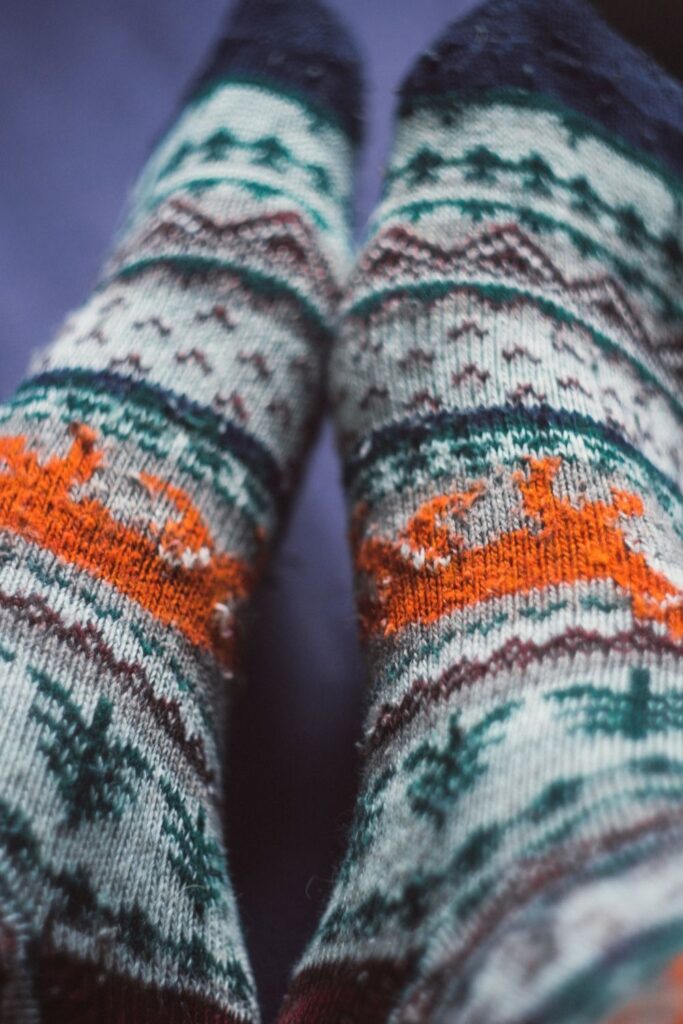 What to do with old socks should be as breezy as the holes in the heels… right? Photo by Maksim ŠiŠlo on Unsplash #whattodowitholdsocks #whattodowitholdmismatchedsocks #whattodowitholdwoolsocks #whattodowitholdsockswithholes #sustainablejungle