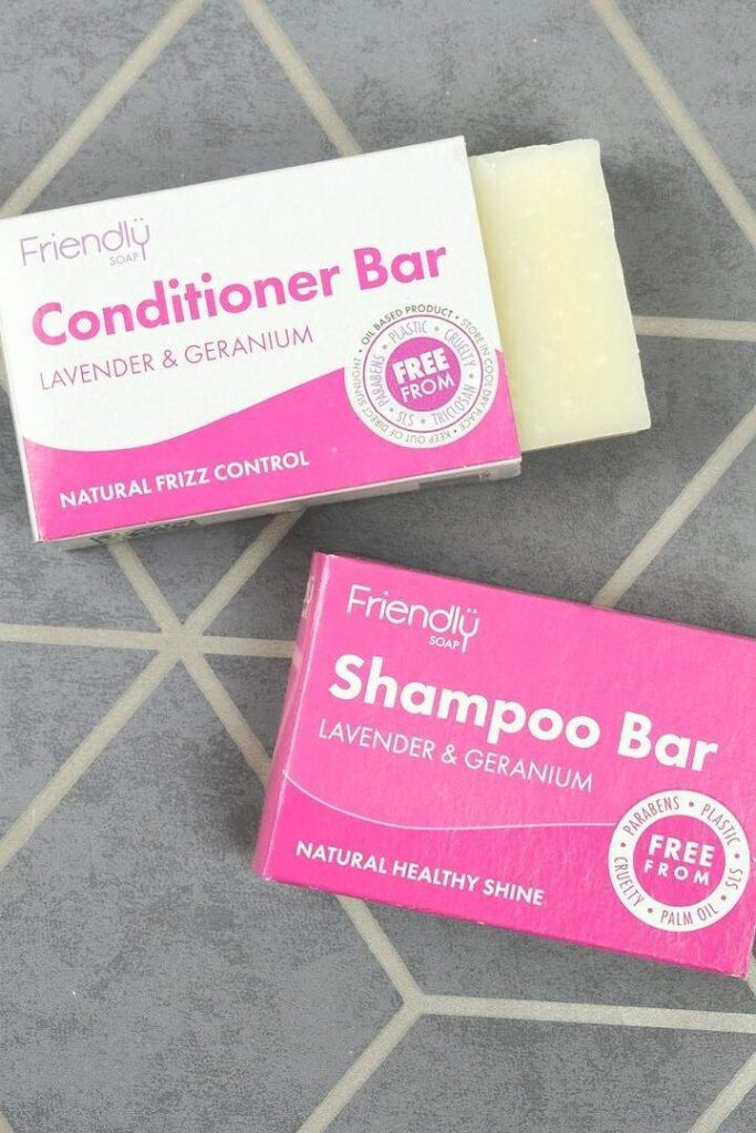Whether you have dry or oily hair (or anything in between) there are environmentally friendly shampoo and conditioner brands on here that will do the trick, without leaving a stain on your conscience. Image by Friendly Soap #ecofriendlyshampooandconditioner #sustainablejungle