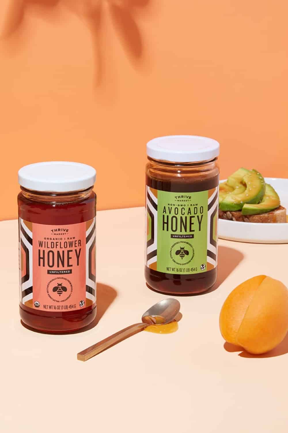 Want to make your couch consumption a little more eco friendly? Try some ethical online shopping at one of these sustainable stores... Image by Thrive Market #ethicalonlineshopping #sustainablestores #sustainableshopping #ecofriendlyonlinestores #sustainablejungle