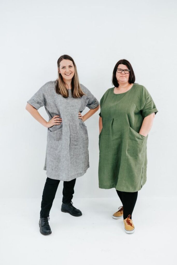 As much as we love linen, we love it even more when users of linen make sure it returns the love to all bodies, big and small. Plus size linen clothing is our focus here! Image by Linenbee #plussizelinenclothing #sustainablejungle
