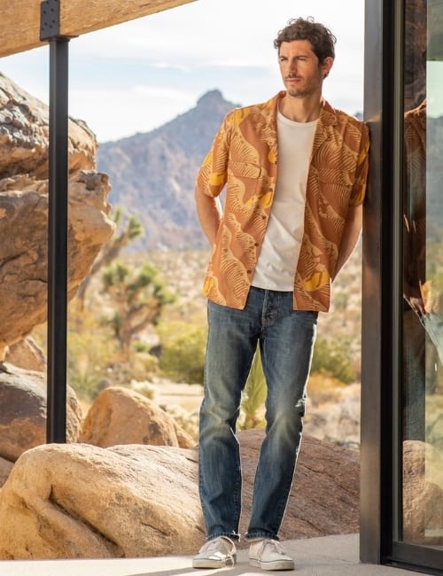 13 Ethical & Sustainable Men’s Clothing Brands for Eco-Cool Comfort & Style Image by Outerknown #sustainablemensclothing #sustainablemensclothingbrands #bestsustainablemensclothing #menssustainableclothing #ethicalmensclothing #ecofriendlymensclothing #sustainablejungle