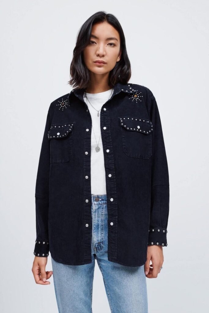 Slow fashion brands offer us more than a simple alternative to fast fashion mishaps. It's the sustainable solution bringing fashion back from the irredeemable... Image by RE/DONE #slowfashionbrands #slowfashionbrandsformen #slowfashionbrandsforwomen #bestslowfashionbrands #affordableslowfashionbrands #sustainablejungle
