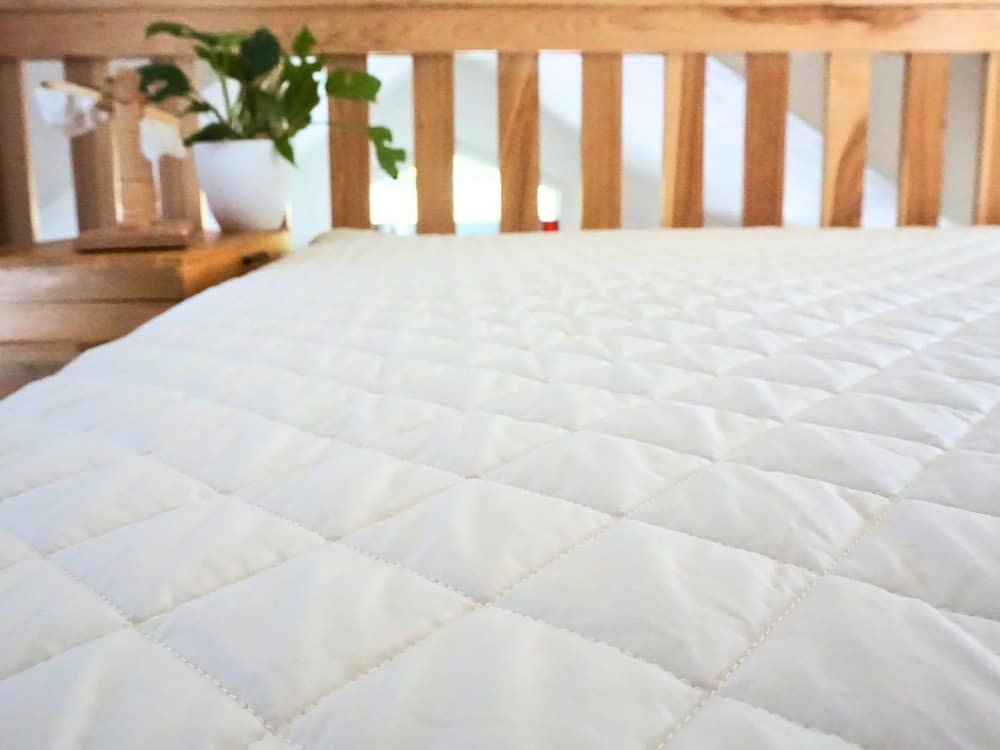 How To Dispose Of An Old Mattress: 6 Mattress Recycling Tips For A Better Night’s Sleep Image by Sustainable Jungle #howtodisposeofanoldmattress #mattressrecycling #whattodowitholdmattress #whattodowitholdmattresses #howtorecyclemattresses #sustainablejungle