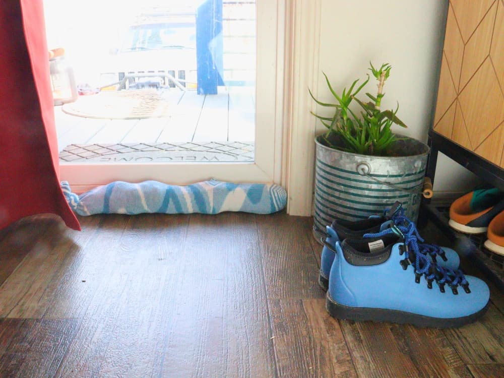 What To Do With Old Socks To Be Toe-tally Sustainable Image by Sustainable Jungle #whattodowitholdsocks #usesforoldsocks #recyclingoldsocks #howtorecycleoldsocks #reuseoldsocks #whattodowithholeysocks #sustainablejungle