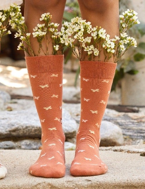 What to do with old socks should be as breezy as the holes in the heels… right?Image by Conscious Step#whattodowitholdsocks #whattodowitholdmismatchedsocks #whattodowitholdwoolsocks #whattodowitholdsockswithholes #sustainablejungle