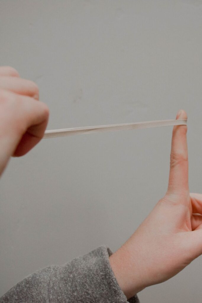You're probably wearing elastane right now. But also spandex. So let's settle the elastane vs spandex debate once and for all while also looking at this fabric's sustainability... Photo by NeONBRAND on Unsplash #elastanevsspandex #spandexvselastane #whatisspandex #whatiselastane #iselastanesustainable #isspandexsustainable #sustainablejungle
