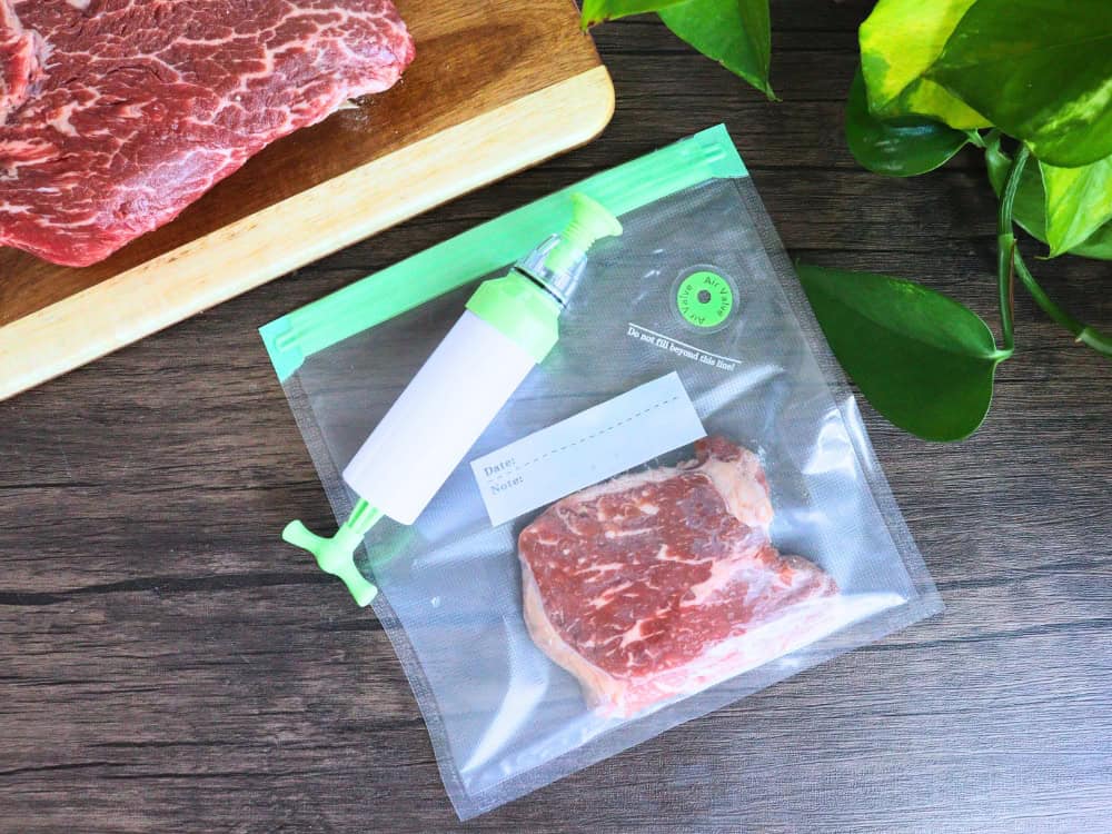 How to Freeze Meat Without Plastic: Beef Up Your Sustainable Food Storage Image by Sustainable Jungle #hottofreezemeatwithoutplastic #bestwaytofreezemeat #howtostoremeatinfreezerwithoutplastic #freezingmeat #plasticfreefreezerstorage #sustainablejungle