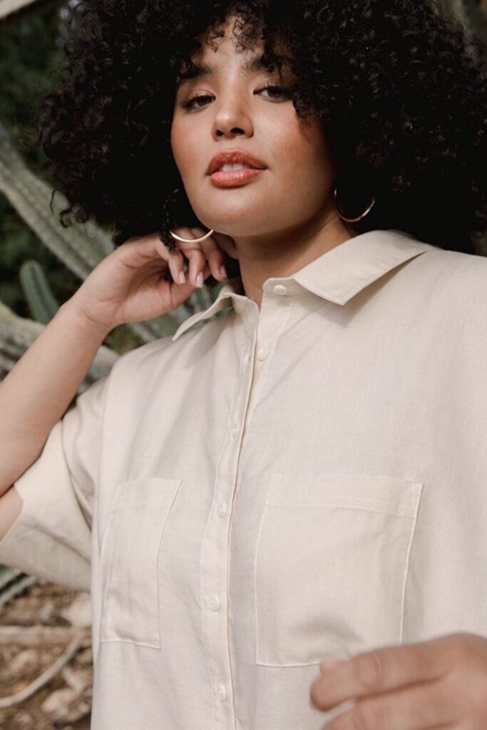 If you want to jump aboard a clothing tree-train, support one of these Tencel clothing brands who put the T in sustainable tencel clothing. Image by Tradlands #tencelclothing #tencelclothingbrands #womenstencelclothing #menstencelclothing #lyocellclothing #modalclothing