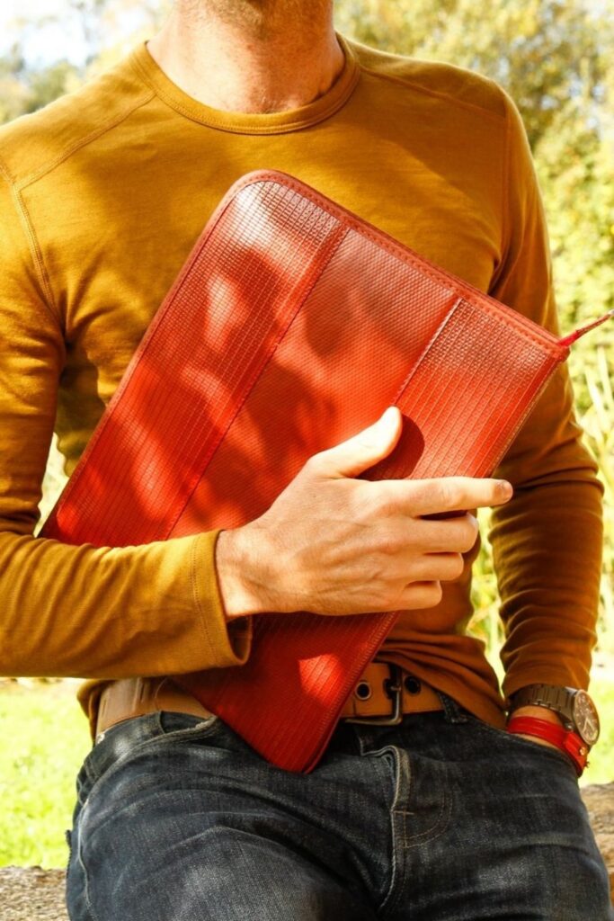 Unlike fashion, finding solutions to the environmental and ethical issues in the technology industry hasn’t been as, well, fashionable. So, what can we do as a consumer looking for ethical electronics? Image by Elvis & Kresse #ethicalelectronics #ecofriendlyelectronics #sustainablejungle