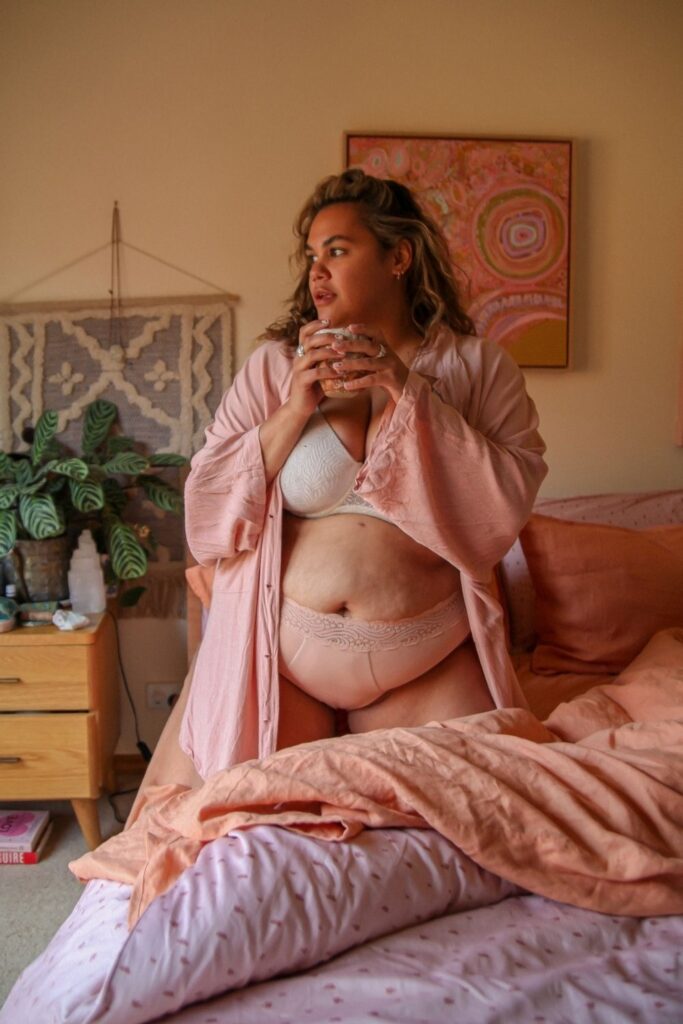 Inclusivity is sexy. Everybody deserves to show off and every body deserves to be shown off. And these sustainable plus size lingerie brands have the goods to make ALL women feel amazing. Image by Modibodi #plussizelingerie #plussizelingeriebrands #affordableplussizelingerie #topplussizelingerie #plussizesexylingerie