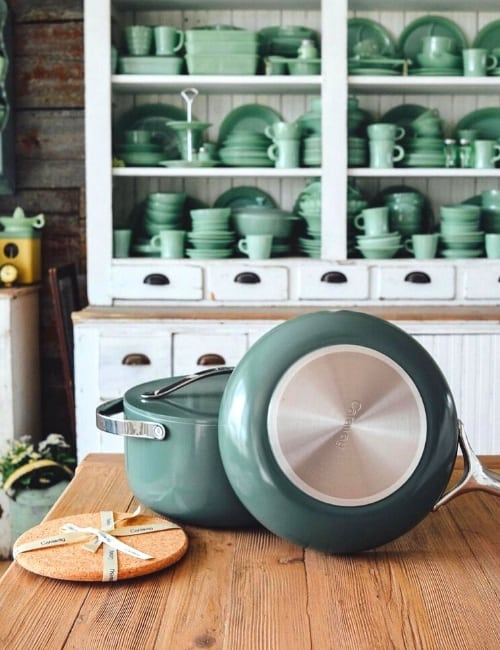 29 Sustainable & Eco-Friendly Gifts For Your Low-Impact Loved Ones #ecofriendlygifts #bestecofriendlygifts #ecofriendlygiftideas #ecofriendlychristmasgifts #sustainablegifts #bestsustainablegifts #sustainablegiftideas #sustainablejungle Image by Caraway